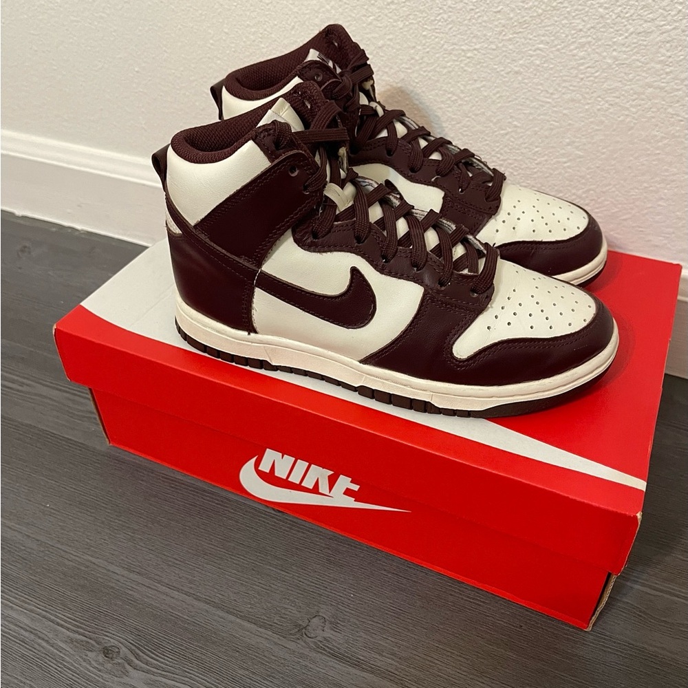 Nike Brown and White High-Top Sneakers Dunk High Nike Sail Burgundy Crush